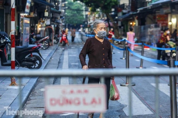 1 Ha Noi Neu Keo Dai Gian Cach Xa Hoi Gay Nhieu He Luy Tac Dong Toi Kinh Te Xa Hoi