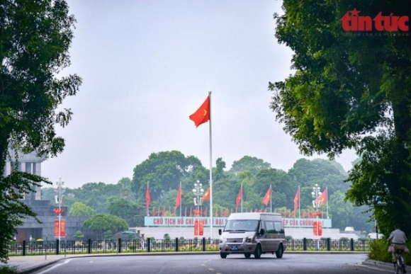 1 Pho Phuong Ha Noi Vang Lang Dep Nao Long Chao Don Ngay Dau Tien Cua Ky Nghi Le