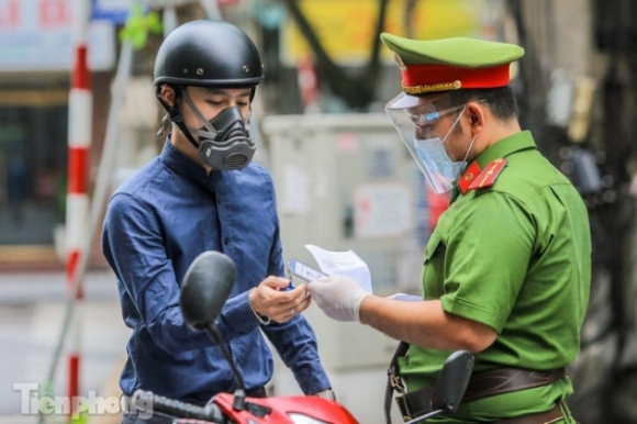 2 Ha Noi Neu Keo Dai Gian Cach Xa Hoi Gay Nhieu He Luy Tac Dong Toi Kinh Te Xa Hoi