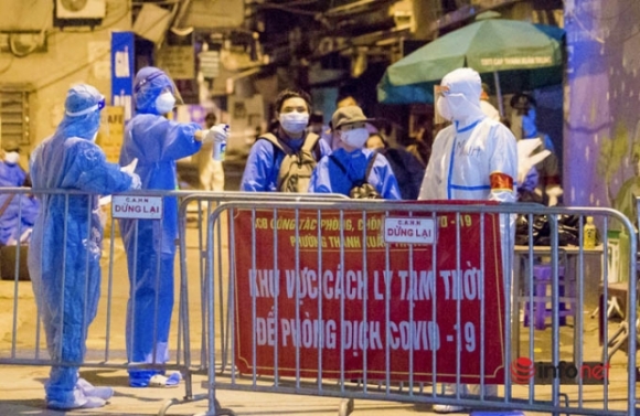 4 Doan Xe Dau Tien Dua Gan 1200 Nguoi Tai O Dich Thanh Xuan Trung Den Khu Cach Ly Tap Trung