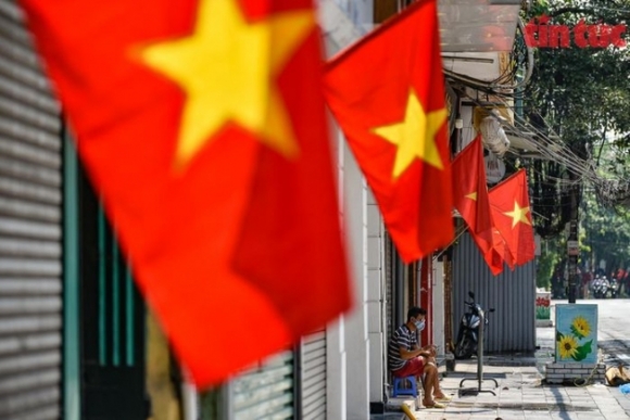 9 Pho Phuong Ha Noi Vang Lang Dep Nao Long Chao Don Ngay Dau Tien Cua Ky Nghi Le