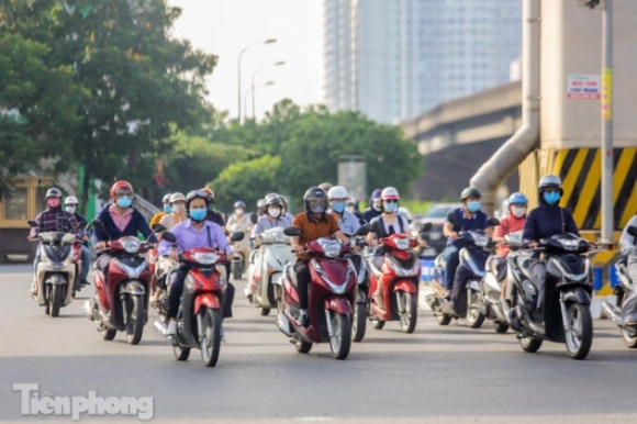 9 Duong Pho Dong Duc Trong Ngay Dau Siet Chat Gian Cach Phong Chong Dich Theo 3 Vung