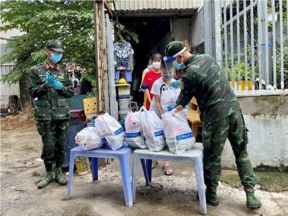 1 Trao 5000 Phan Qua Trung Thu Cho Tre Em Bi Nhiem Covid 19