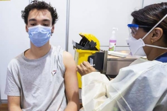 1 Khi Nao Thi Nguoi Dan Uc Can Tiem Nhac Lai Vaccine Covid