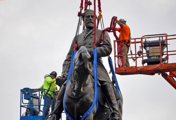 1 My Do Buc Tuong Cua Vi Tuong Trong Che Do No Le Cat Lam Nhieu Manh