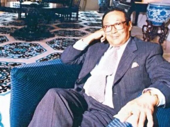 5 Chong Co 3 Nhan Tinh Bi Tieu Tam De Doa Vo Mim Cuoi Chap Nhan Suot 43 Nam Ai Ngo Do La Van Co Cao Tay Giup Ba Am Tron Gia San 24 Nghin Ty