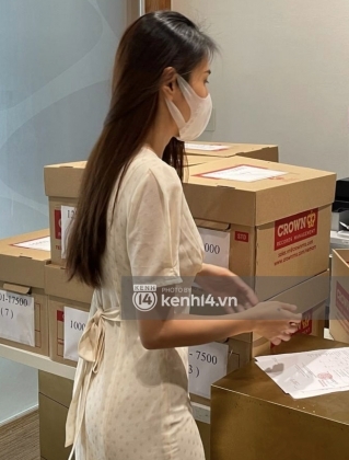 4 Can Canh Chong Thung Giay Chua 18000 To Sao Ke 177 Ty Keu Goi Cuu Tro Mien Trung Cua Vo Chong Thuy Tien   Cong Vinh