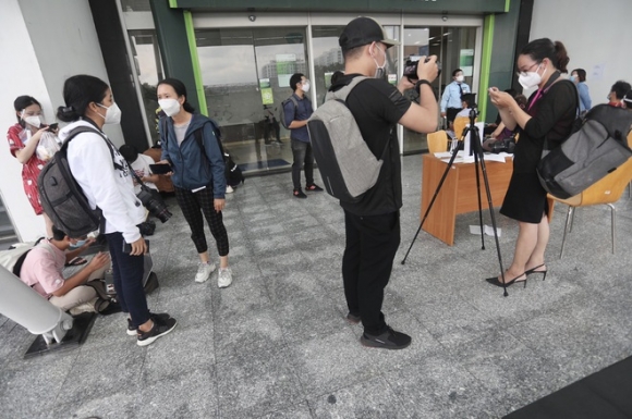 5 Thuy Tien Va Cong Vinh Cong Bo Sao Ke Ngay Tai Ngan Hang