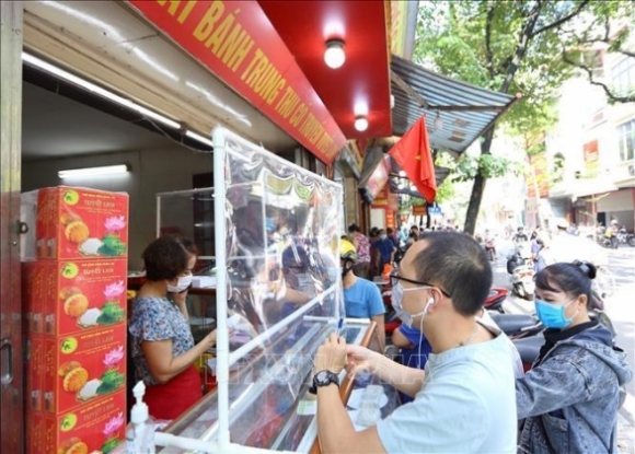 5 Tap Nap Nguoi Mua Banh Trung Thu Sau Khi Ha Noi Noi Long Gian Cach Vung Xanh