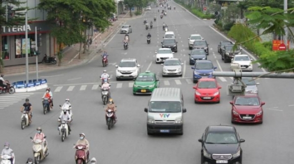 12 Duong Pho Ha Noi Ken Kin Phuong Tien Trong Sang Dau Tuan