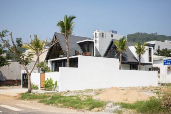 8 Song O Chau Au 30 Nam Cap Vo Chong Gia Ve Da Nang Xay Nha Roi Cho Thue 2000 Usdthang