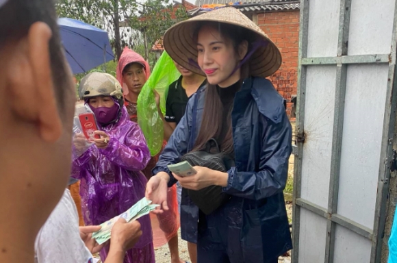 1 Dan Mang To Thuy Tien Phat Tien Cam Tinh Cung Mot Noi Nhung Nguoi Ca Chuc To Nguoi Chi 2   3 To