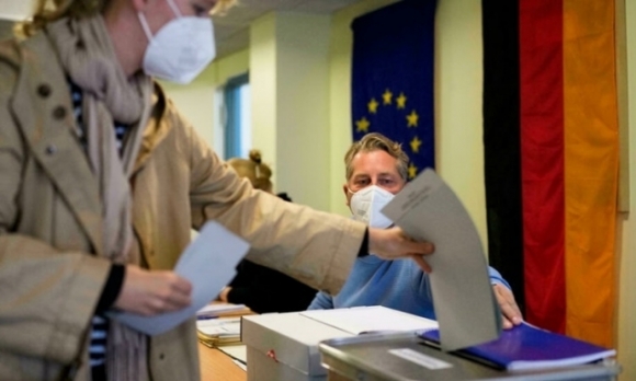 1 Duc Bo Phieu Tim Nguoi Ke Nhiem Merkel