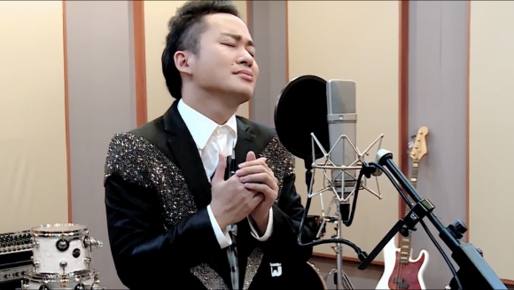 5 Noi Vong Tay Lon Keu Goi Duoc Hon 102 Ti Chong Dich Covid 19