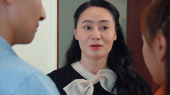 1 Huong Vi Tinh Than Thanh Vien E Kip He Lo Tap 43 Cuc Cam Dong Ba Xuan Se Khong Quay Xe Khi Biet Nam La Con Ong Sinh