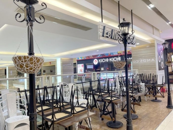 9 Khach Xep Hang Dai Quet Ma Qr Vao Cac Trung Tam Thuong Mai Ha Noi