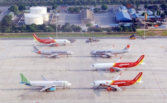 1 Hanh Khach Tiem 1 Mui Vaccine Co The Di Lai Bang Duong Hang Khong Duong Sat