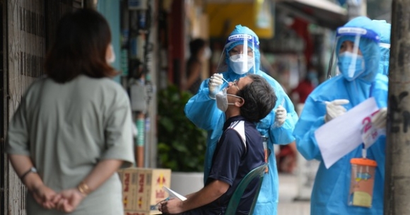 1 Ngay 299 Co 8758 Ca Mac Covid 19 So Benh Nhan Khoi Ky Luc Voi 23568 Ca