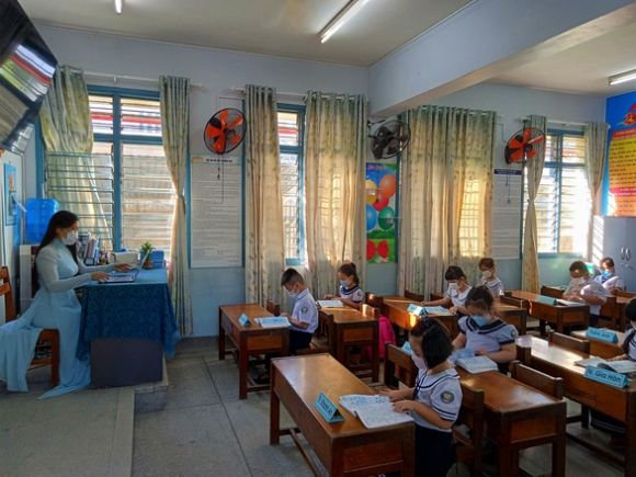 1 Tu 1 10 Nha Hang O Khanh Hoa Phuc Vu Nguoi Co The Xanh The Vang