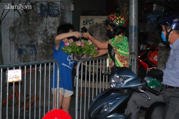 6 Ha Noi Phong Toa Pho Phu Doan Lay Mau Xet Nghiem Toan Bo Cu Dan Khu Vuc Sau Khi Phat Hien Ca Duong Tinh Sars Cov 2 Cong Dong