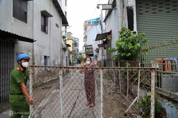 10 Tp Hcm Go Hon 300 Chot Kiem Soat