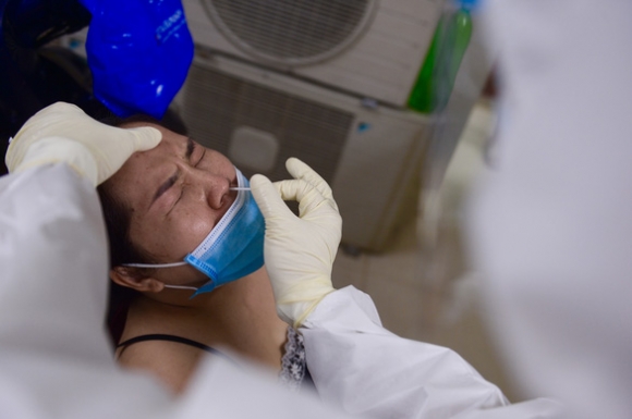 1 Nguoi Tiem Mui 2 Du 14 Ngay Hoac Vua Khoi Covid 19 Khong Buoc Phai Xet Nghiem Dinh Ky