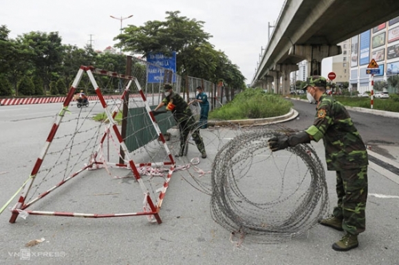 2 Tp Hcm Go Hon 300 Chot Kiem Soat