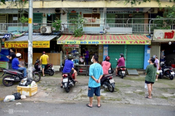 3 Xep Hang Mua Thuc An Cat Toc O Tp Hcm