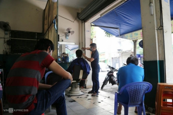 4 Xep Hang Mua Thuc An Cat Toc O Tp Hcm