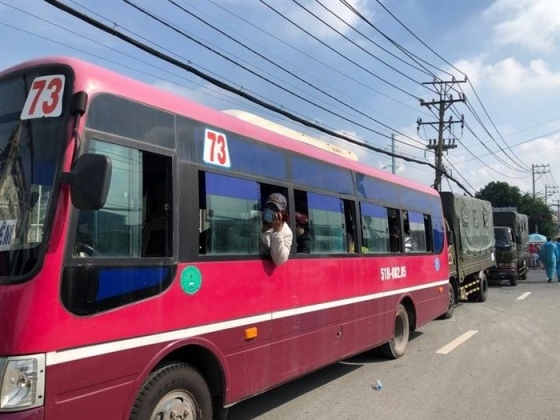 7 Va Vat Cho Doi O Cua Ngo Tphcm Suot Dem Nguoi Dan Vo Oa Vi Duoc Ho Tro Ve Que