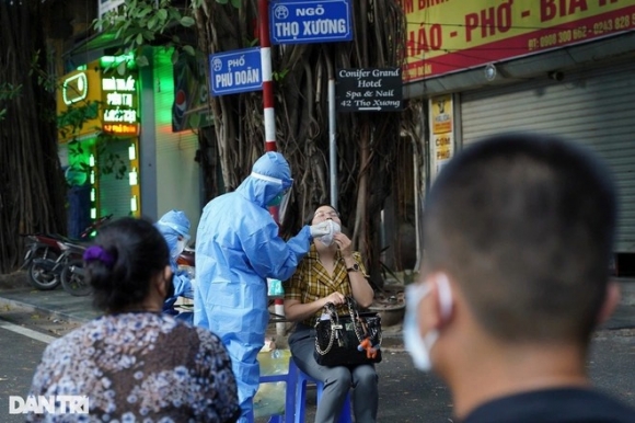 1 Covid 19 Hom Nay Gan 29000 Ca Ra Vien 5490 Ca Mac Moi