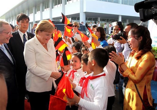 2 Thu Tuong Angela Merkel Va Viet Nam
