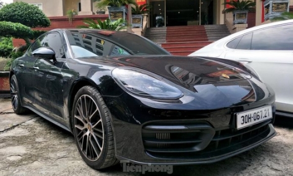 11 Can Canh Dan Sieu Xe Bi Thu Giu Trong Duong Day Danh Bac Khung O Ha Noi