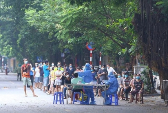 13 Ha Noi Xet Nghiem Dien Rong Cho Cu Dan Quanh Benh Vien Viet Duc