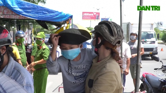 1 Chuyen Hoi Huong Bao Tap Cua Lao Dong Mien Tay Quen Sai Gon Roi