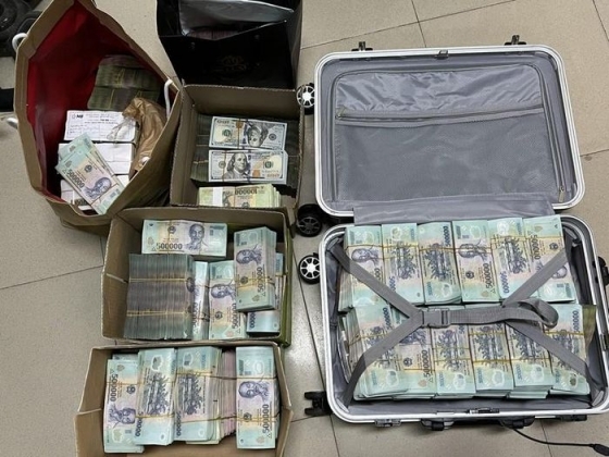 3 Can Canh Dan Sieu Xe Va Ca Vali Tien Bi Thu Giu Cua Ong Trum Co Bac Ngan Ti