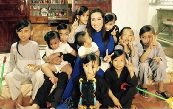 4 Phi Nhung   Doi Mat Buon Pleiku