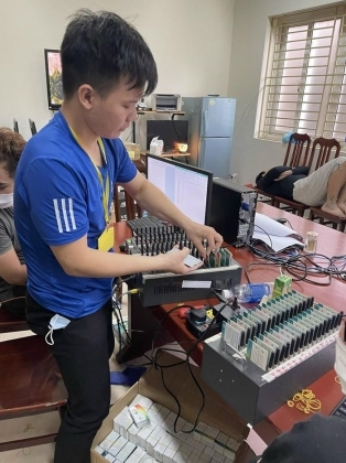 7 Can Canh Dan Sieu Xe Va Ca Vali Tien Bi Thu Giu Cua Ong Trum Co Bac Ngan Ti