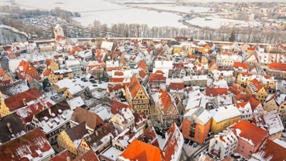 Thị trấn có nhiều kim cương nhất thế giới, đêm về những mái nhà sẽ phát sáng lấp lánh