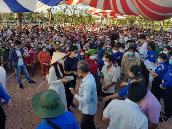 2 Quang Ngai Noi Gi Viec Ca Si Thuy Tien Trao Ho Tro Tai Tinh Nay