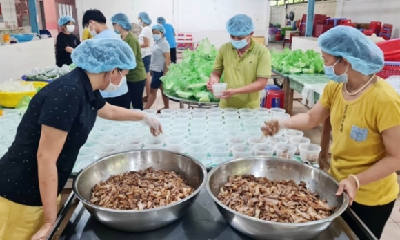 1 F0 Tiep Tuc Tang Trong Cac Doan Nguoi Ve Mien Tay