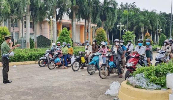 3 F0 Tiep Tuc Tang Trong Cac Doan Nguoi Ve Mien Tay