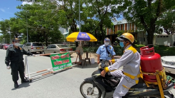 1 Dai Dich Covid 19 Lam Tang Roi Loan Tram Cam Lo Au Cang Thang Mat Ngu