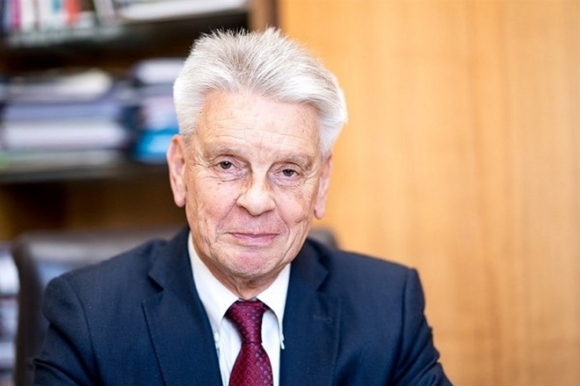 1 Trung Quoc Noi Gian Vi Phat Ngon Cua Nghi Si Phap Ve Dai Loan