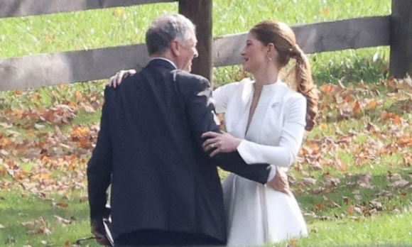 1 Bill Gates Rang Ro Trong Le Tong Duyet Dam Cuoi Con Gai