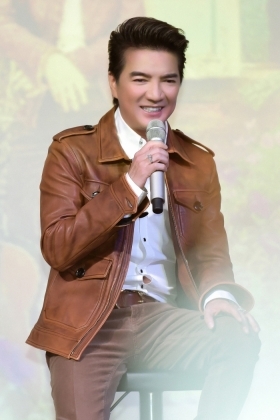 4 Giua Luc Bi De Don Ly Hon Dam Vinh Hung Bi Khui Lai Phat Ngon Gay Choang Ve Hon Nhan Cua Ban Than