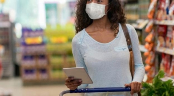 2 Nguoi Dan Phuong Tay Khong Voi Tieu 2700 Ty Usd Tich Luy Trong Dich