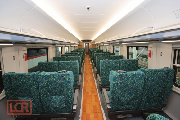 5 Ben Trong Doan Tau Cao Toc Sang Trong Trieu Voi Lao Vua Tiep Nhan