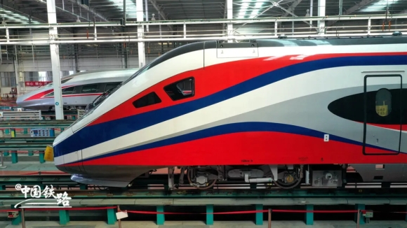 8 Ben Trong Doan Tau Cao Toc Sang Trong Trieu Voi Lao Vua Tiep Nhan