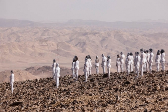 8 Hang Tram Nguoi Khoa Than De Canh Bao Ve Bien Chet